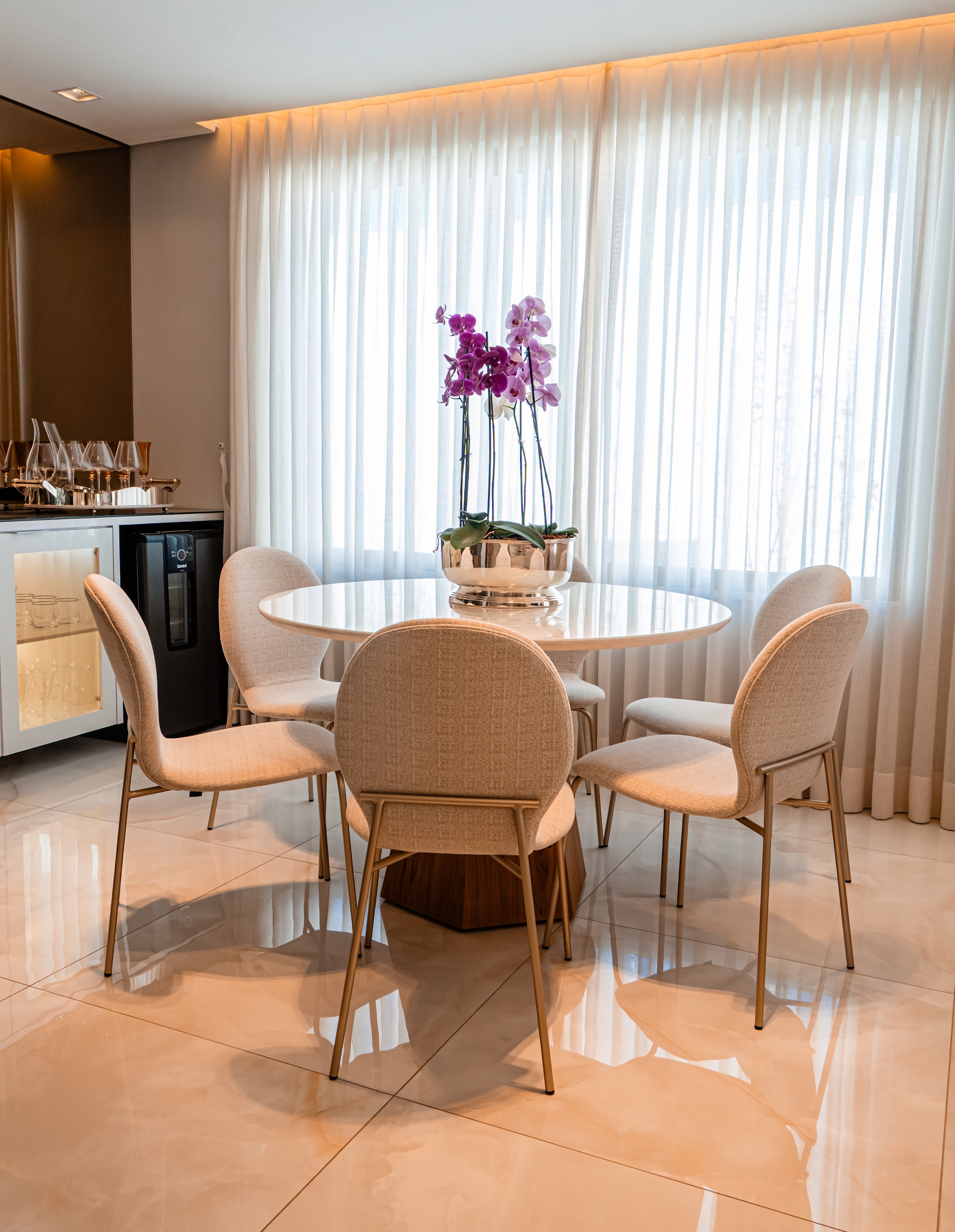 Sala de jantar do Projeto Rominho